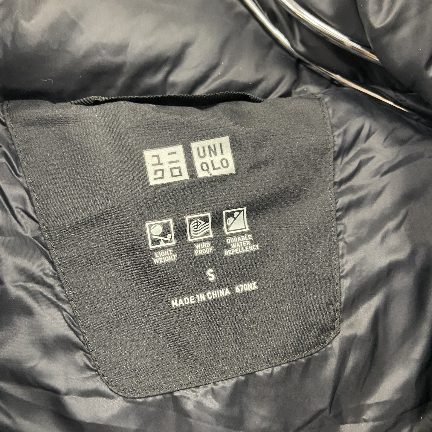 UNIQLO　ユニクロ　ダウンジャケット　ダウン90%　黒　ブラック　Sサイズ