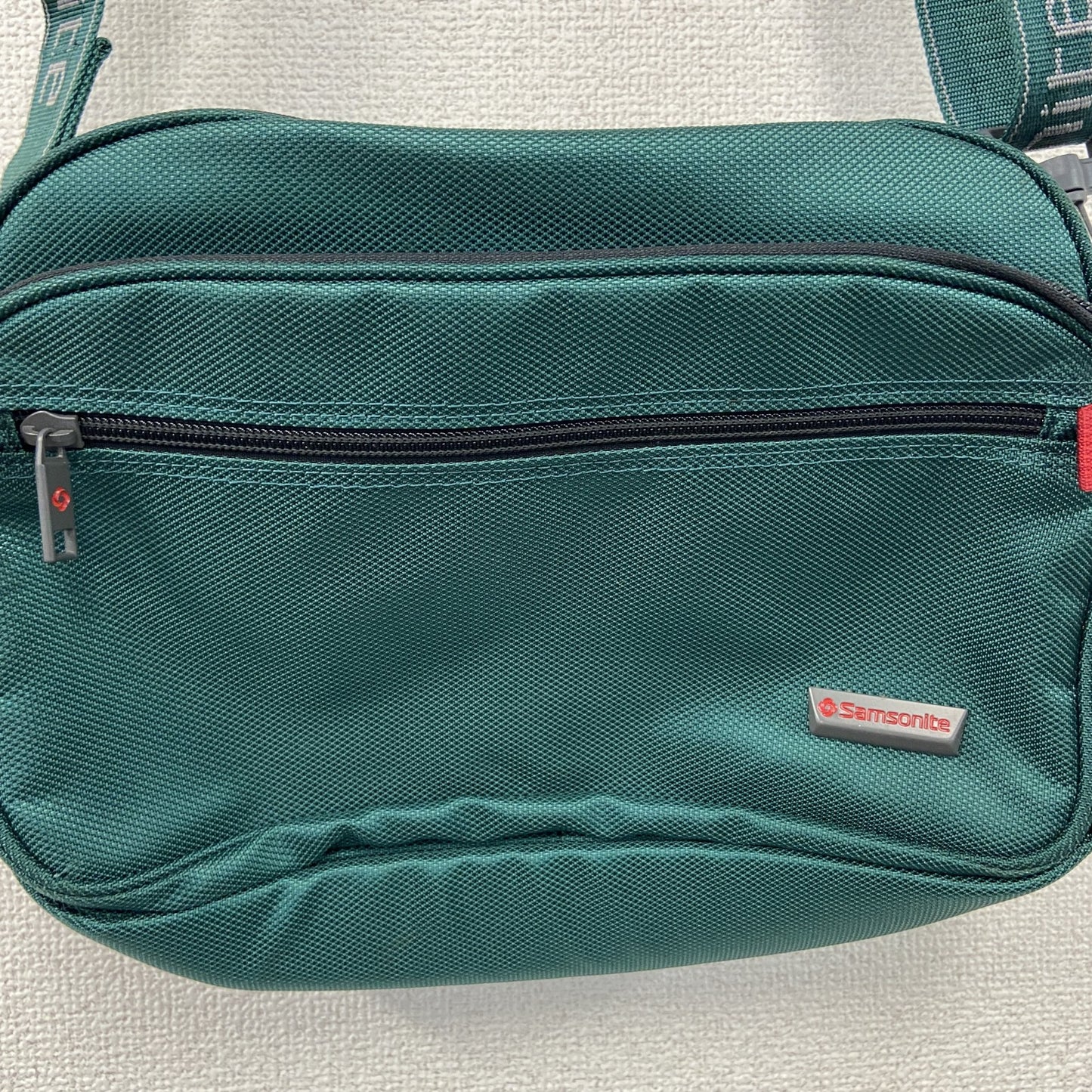 Samsonite　サムソナイト　ショルダーバッグ　ターコイズブルー　エメラルドグリーン