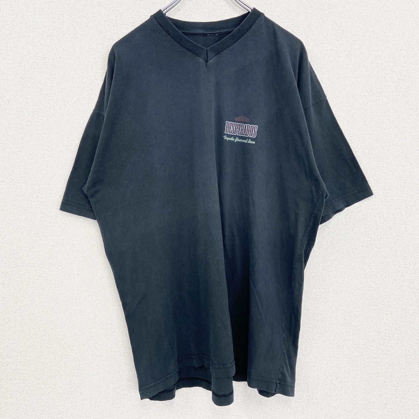 古着 used　半袖プリントTシャツ　Vネック　バックプリント　レトロデザイン　DESPERADOS　黒　ブラック　