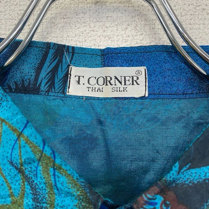 古着 used　T.CORNER　長袖プリント総柄シャツ　レトロデザイン　幾何学模様　タイシルク　インコ　鳥　青　ブルー　