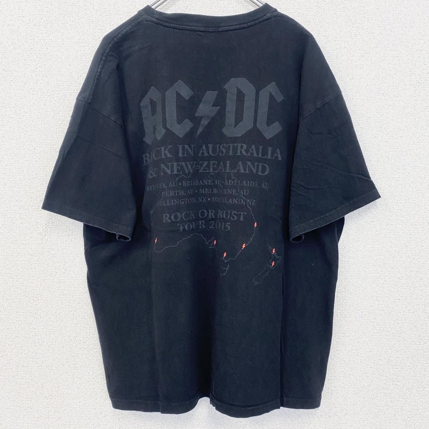 古着 used　AC/DC　半袖プリントバンドTシャツ　2015　ツアー　レトロデザイン　クルーネック　メタル　黒　ブラック　