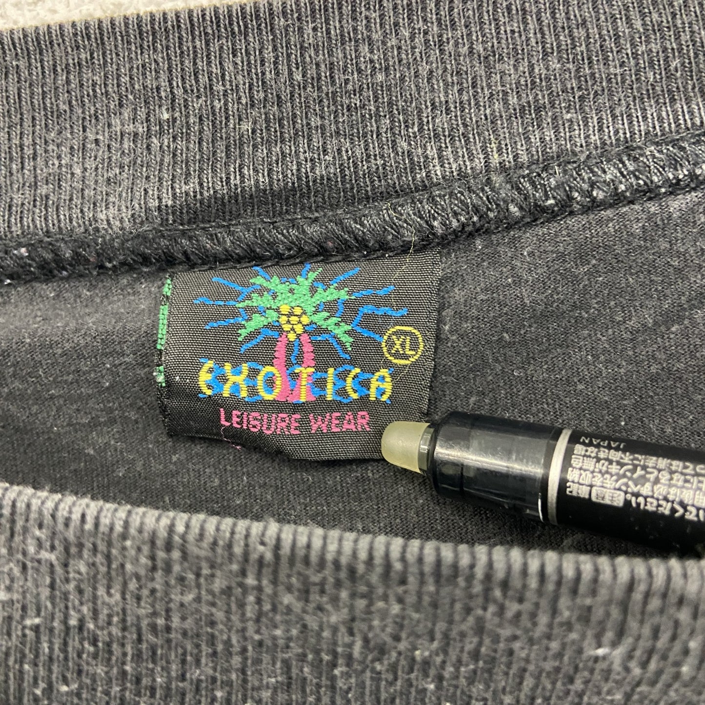 古着 used　EHOTICA　長袖プリントTシャツ　クルーネック　ロンT　カジュアル　鳥　レトロデザイン　黒　XLサイズ