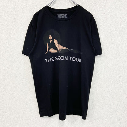 古着 used　LIZZO リゾ　半袖ツアープリントTシャツ　クルーネック　2022　カジュアル　レトロデザイン　黒　Lサイズ