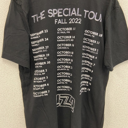 古着 used　LIZZO リゾ　半袖ツアープリントTシャツ　クルーネック　2022　カジュアル　レトロデザイン　黒　Lサイズ