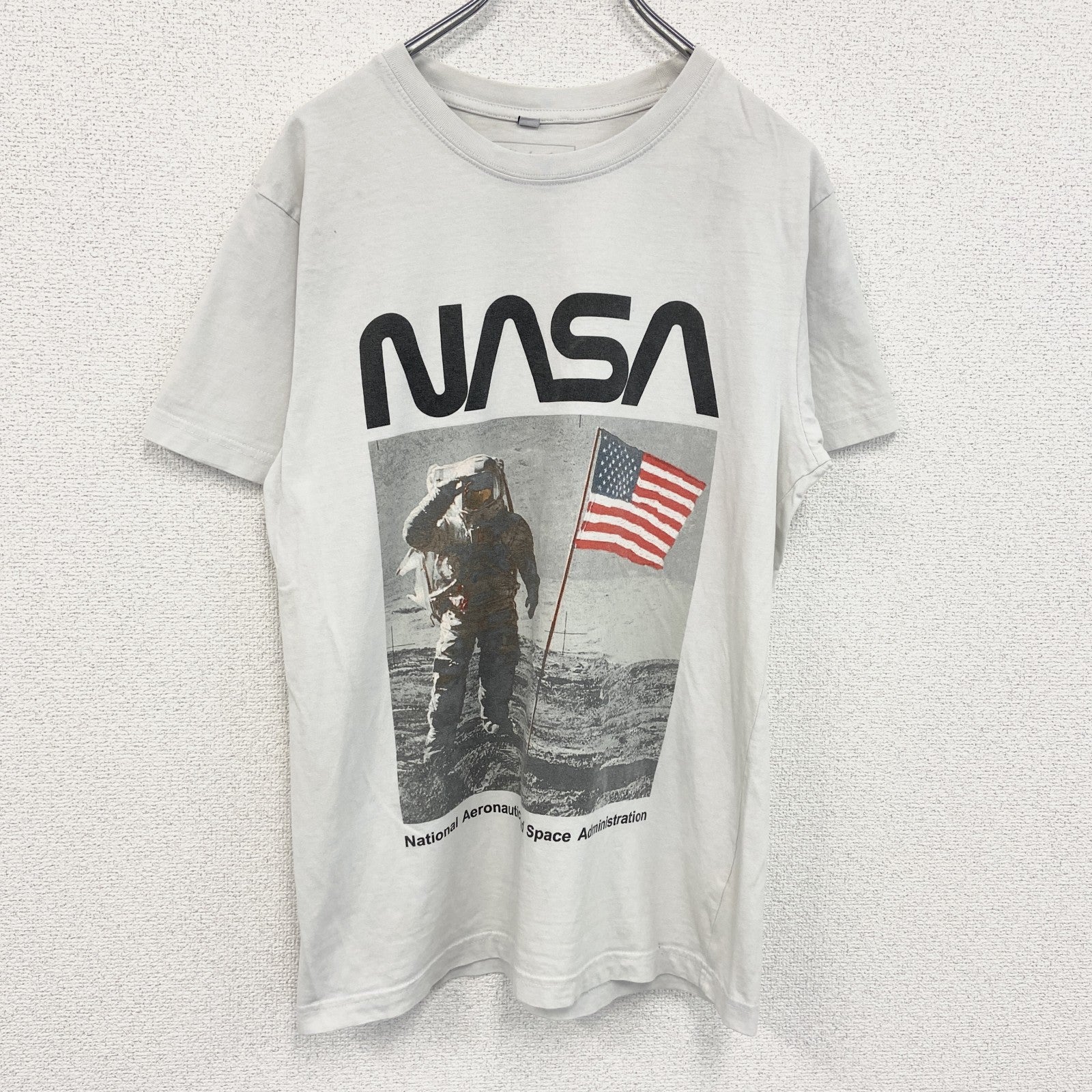 古着 used　Mistee tee　半袖プリントTシャツ　NASA1　宇宙　クルーネック　カジュアル　レトロデザイン　Mサイズ