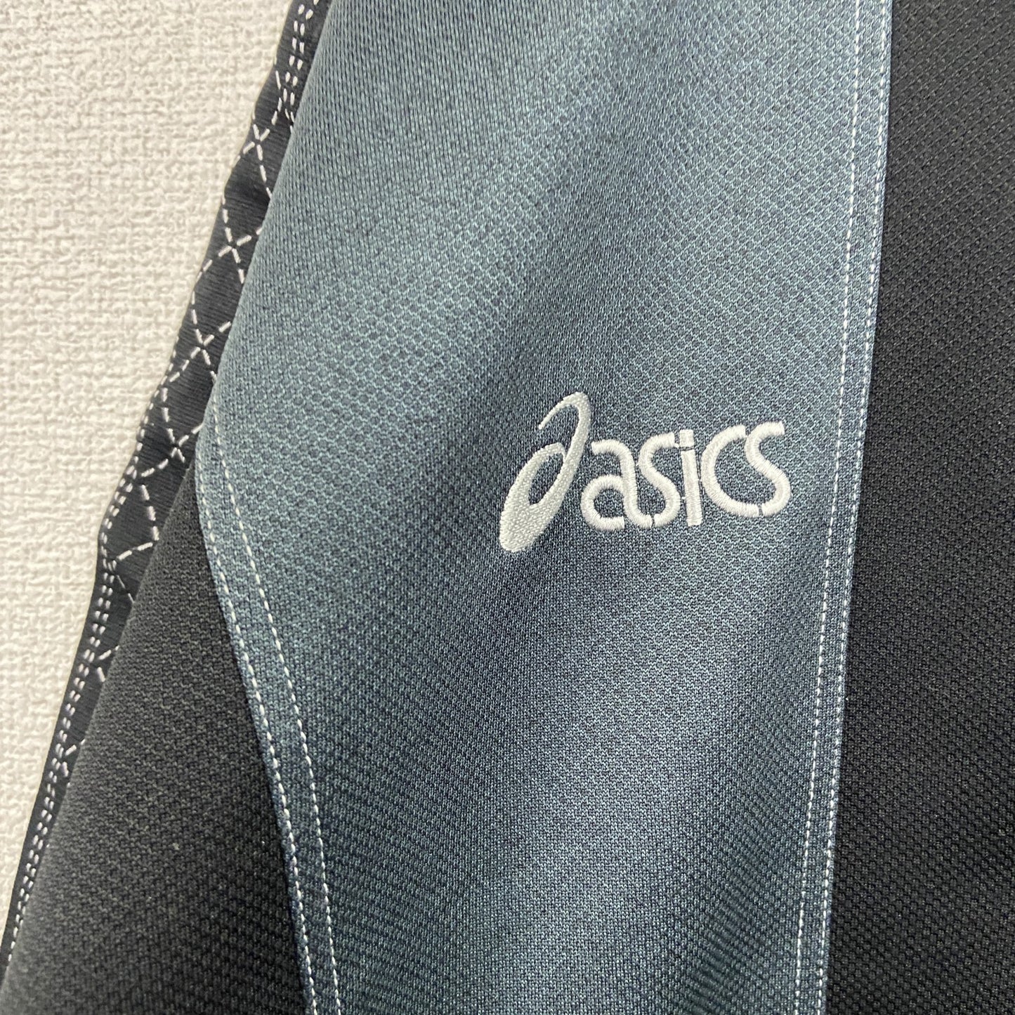90s　asics　アシックス　トラックジャケット/ジャージ　ヴィンテージ　バイカラー　黒　ブラック　ネイビー　Mサイズ