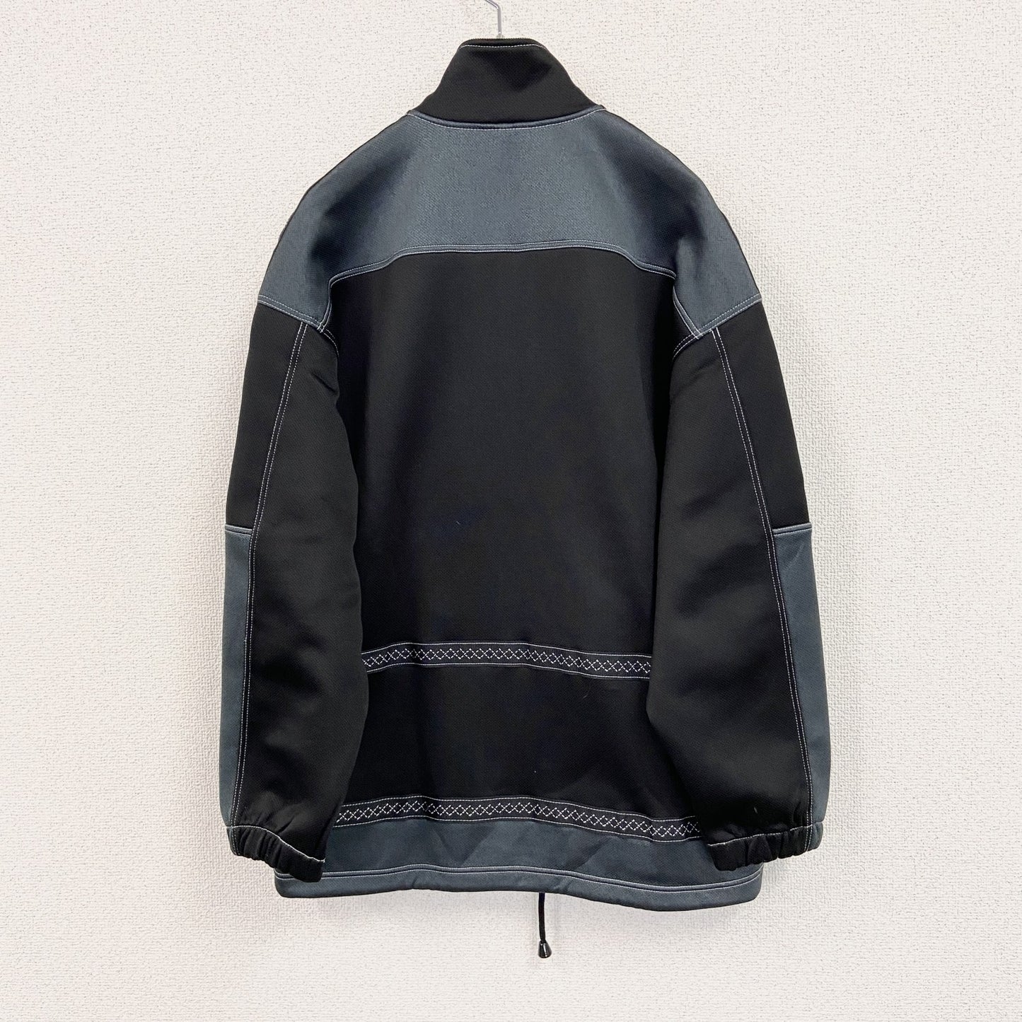 90s　asics　アシックス　トラックジャケット/ジャージ　ヴィンテージ　バイカラー　黒　ブラック　ネイビー　Mサイズ