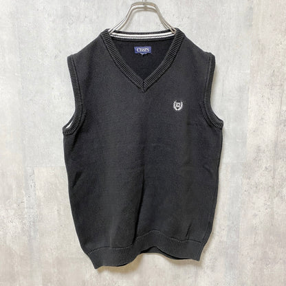 古着 used　CHAPS　チャップス　ワンポイント刺繍ニットベスト　Vネック　黒　ブラック　シンプル　ノームコア