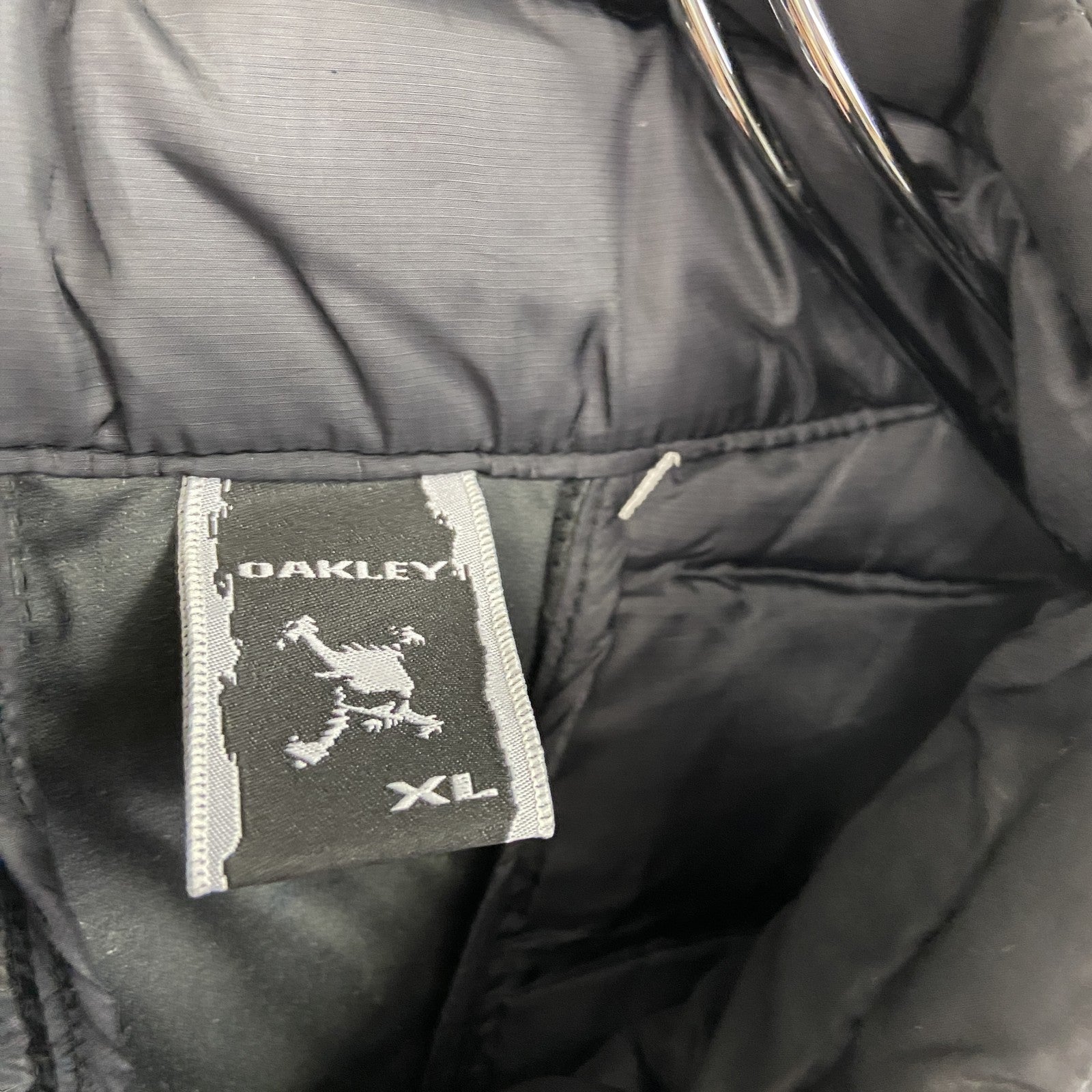 OAKLEY　オークリー　ダウンフェザージャケット　ダウンベスト　ダウン90%　黒　ブラック　XLサイズ