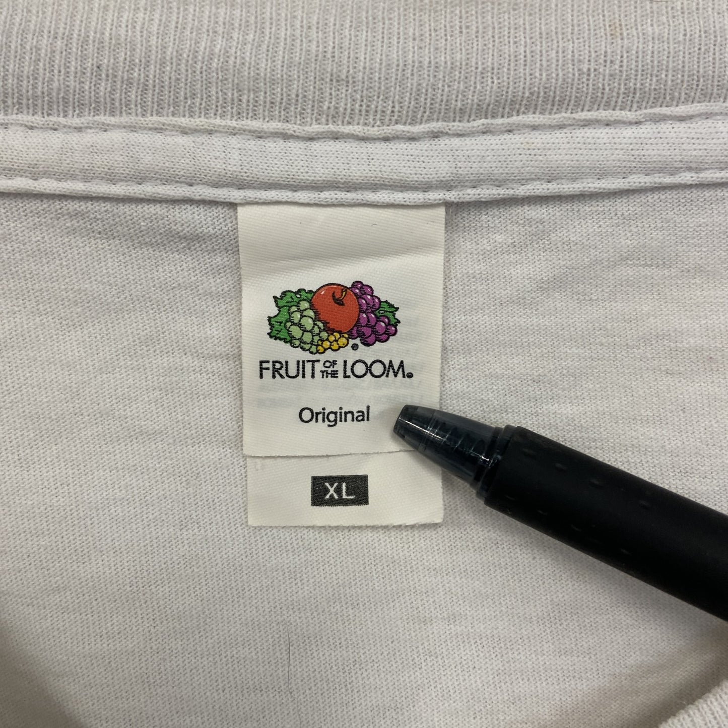 古着 used　FURUIT OF THE LOOM　半袖プリントTシャツ　バタフライ　クルーネック　カジュアル　白　XLサイズ