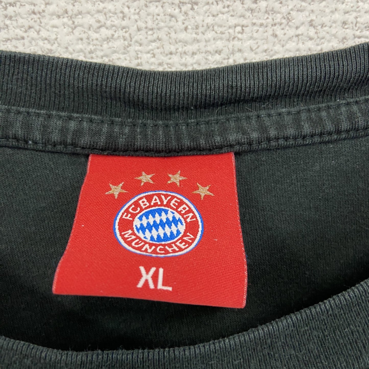 古着 used　FCBAYEAN MUNCHEN　半袖プリントTシャツ　TRIPLE　レトロ　黒　クルーネック　XLサイズ