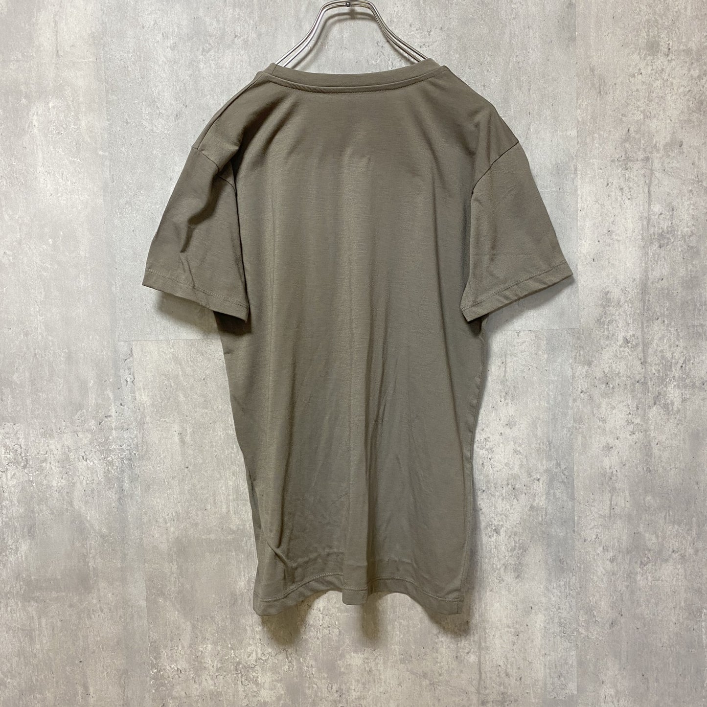 Triple m　半袖プリントフォトTシャツ　ライセンスプレート　Los Angeles　アーチプリント　英字プリント　カーキ　Mサイズ