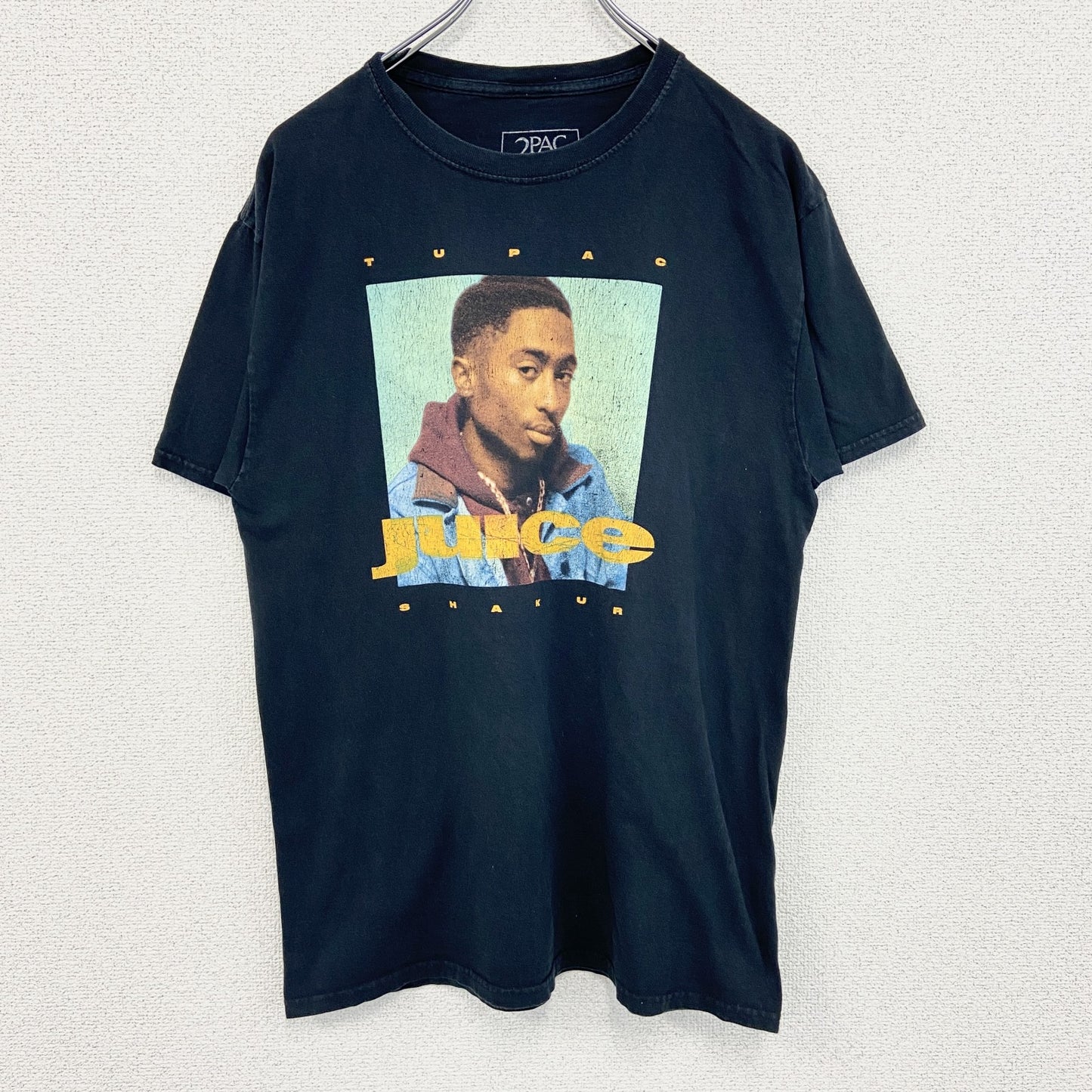 古着 used　２PAC julce　半袖プリントTシャツ　カジュアルデザイン　レトロ　黒　ブラック　クルーネック　Mサイズ