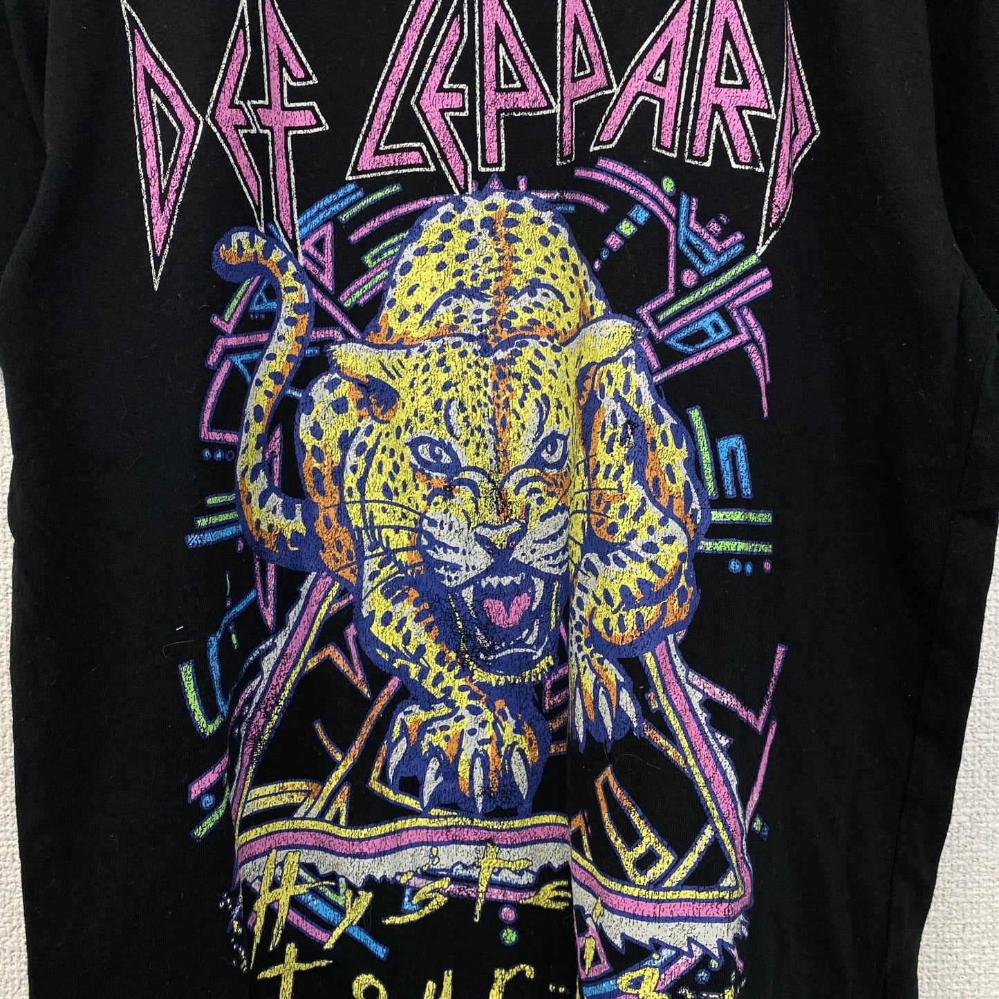 古着 used　DEF LEPPARD　デフレオパード　半袖プリントTシャツ　アニマル　クルーネック　XLサイズ
