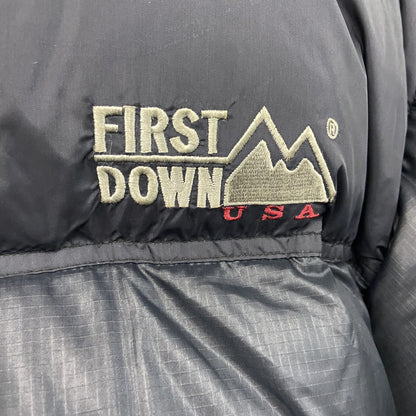 FIRST DOWN　ファーストダウン　ダウンジャケット　刺繡ロゴ　黒　ブラック　Lサイズ