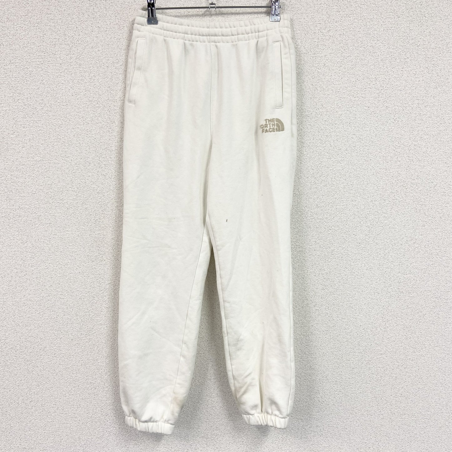 THE NORTH FACE　ザ・ノースフェイス　スウェットパンツ　韓国限定　白　ホワイト　アイボリー　65サイズ
