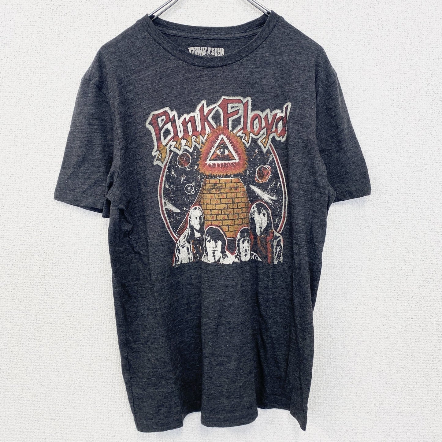 古着 used　半袖バンドプリントTシャツ　音楽　ピンクフロイド　プログレ　ロック　灰色　ダークグレー　Mサイズ