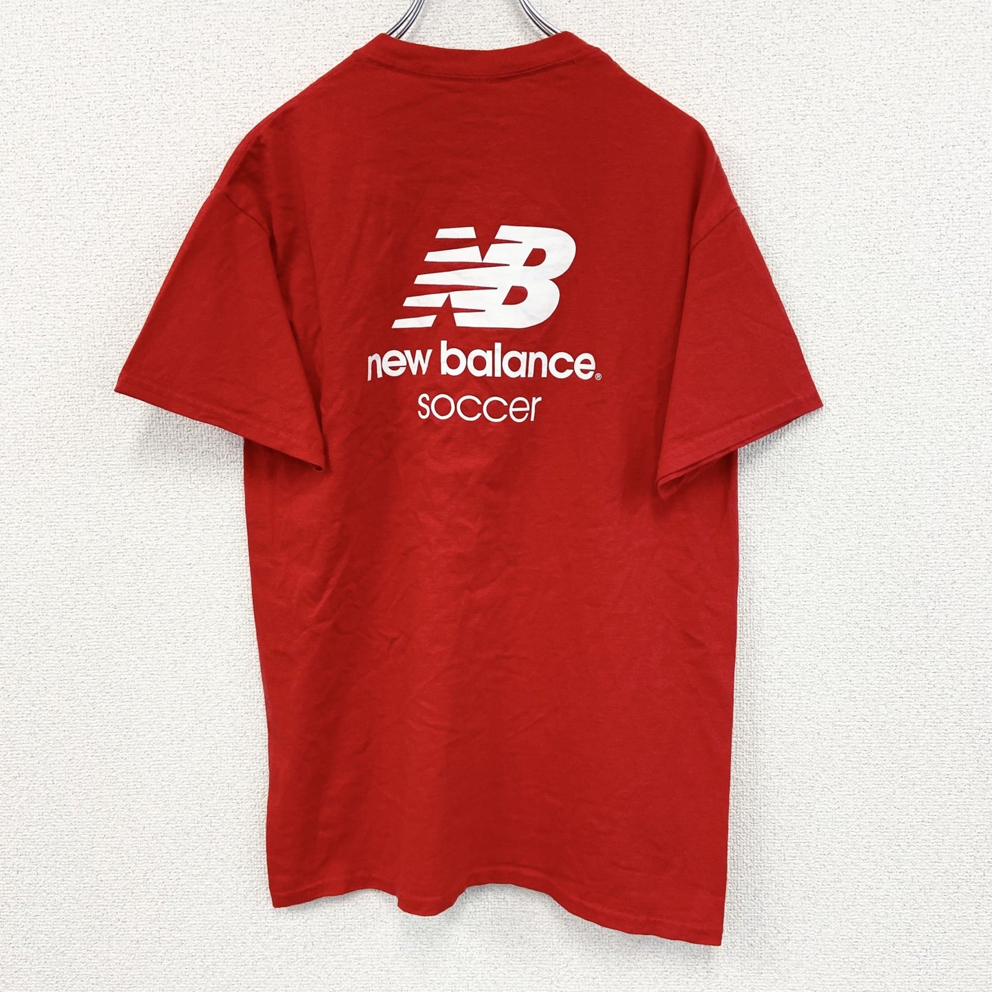 古着 used　new balance ニュー バランス　半袖刺繍デザインTシャツ　サッカー　レトロ　赤　クルーネック　Mサイズ