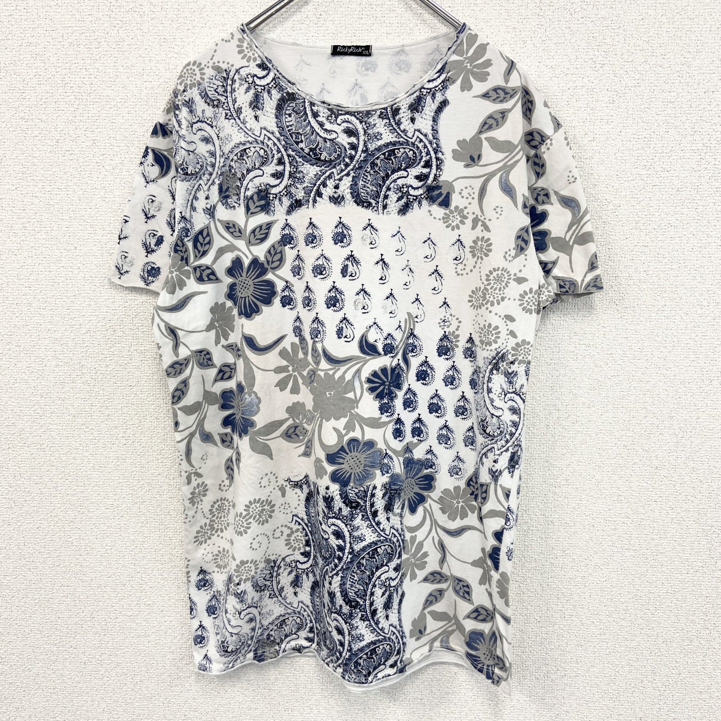 古着 used　RickyRitch リッキーリッチ　半袖総柄プリントTシャツ　花柄　エスニック　白　クルーネック　XXLサイズ