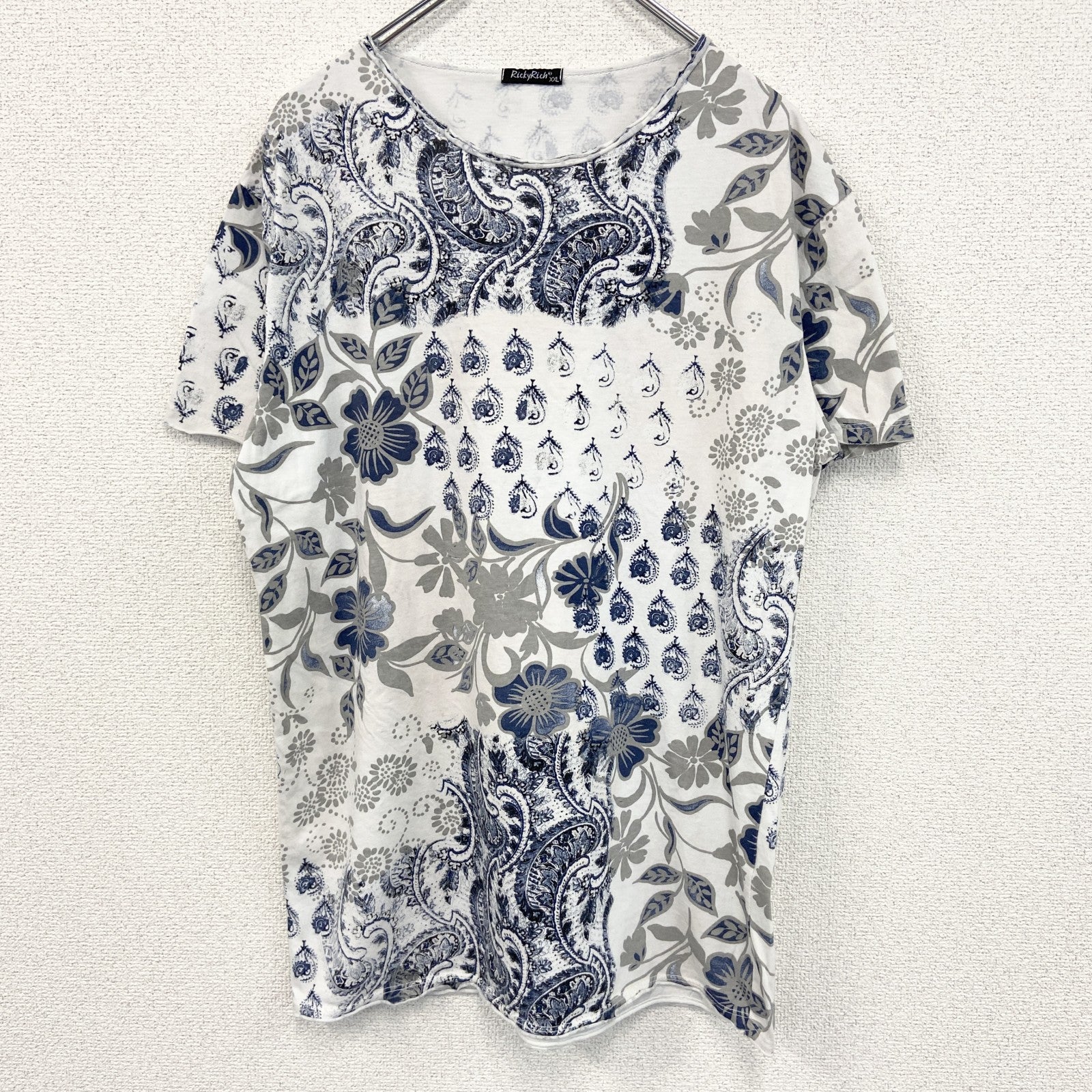 古着 used　RickyRitch リッキーリッチ　半袖総柄プリントTシャツ　花柄　エスニック　白　クルーネック　XXLサイズ