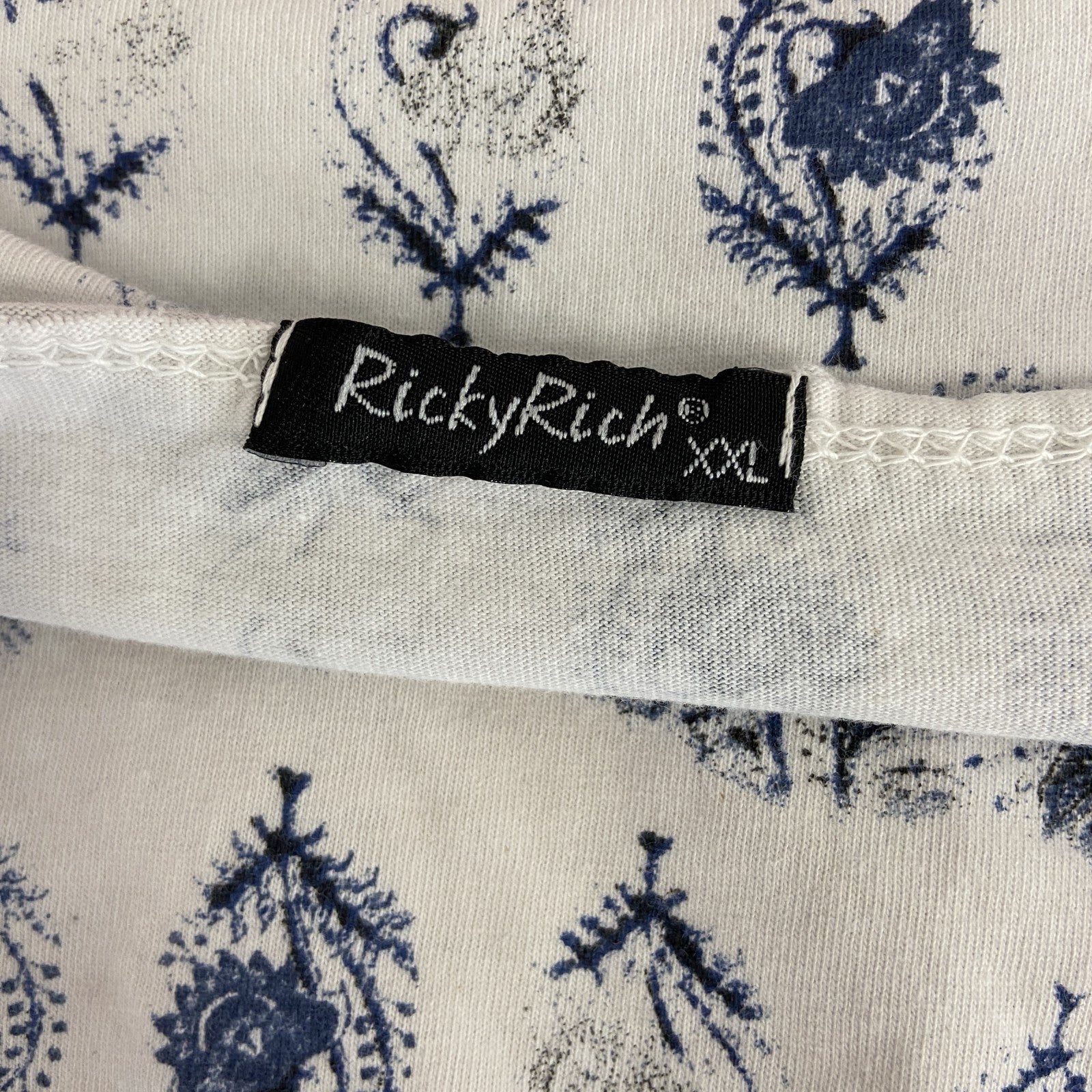 古着 used　RickyRitch リッキーリッチ　半袖総柄プリントTシャツ　花柄　エスニック　白　クルーネック　XXLサイズ