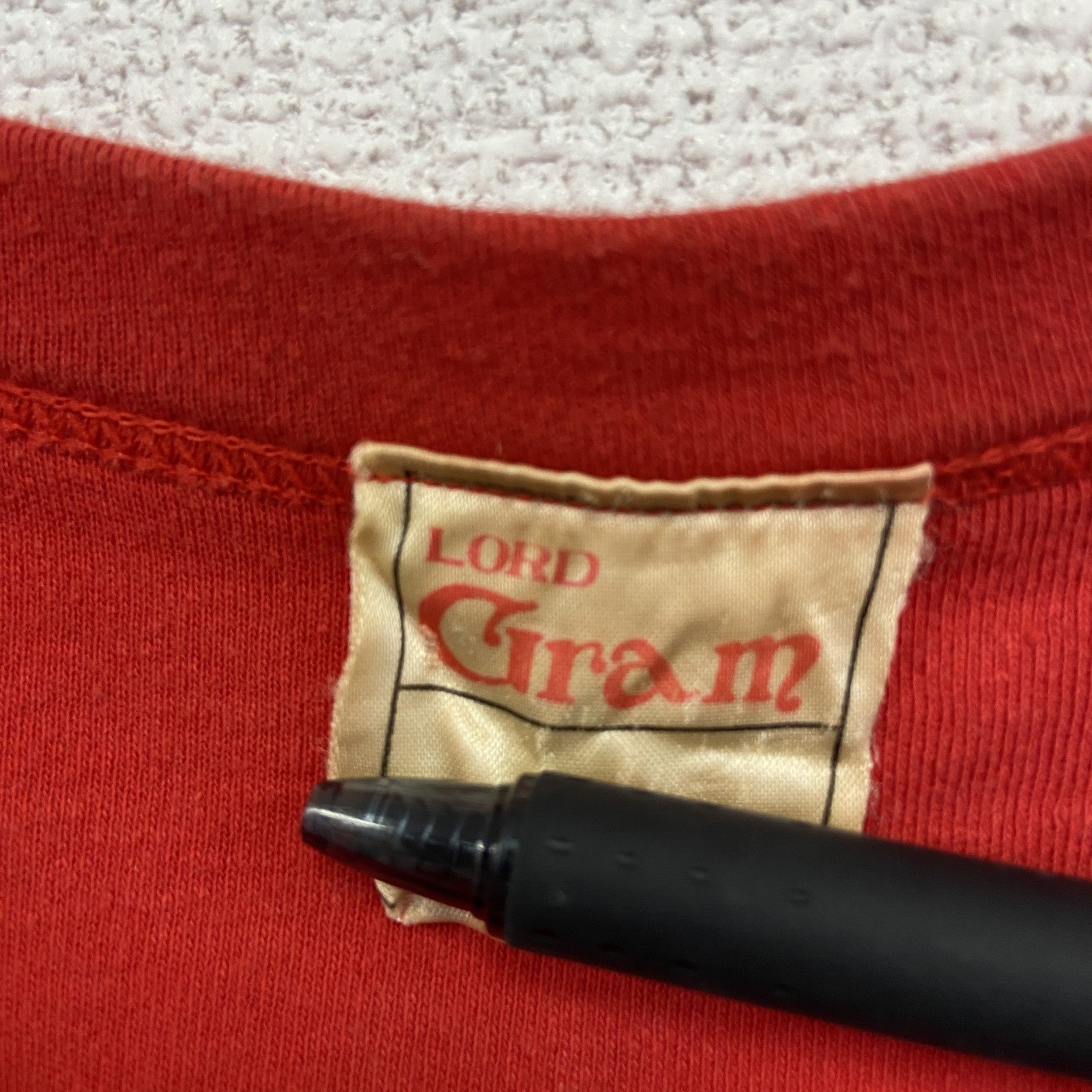 古着 used　LORD Gran　半袖プリントTシャツ　ラメ入り　Y2K　赤　クルーネック　レトロデザイン　Sサイズ