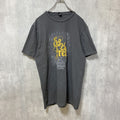 古着 used　THE CONCERT TEE　半袖プリントTシャツ　クルーネック　チャコールグレー　レトロデザイン　Lサイズ　