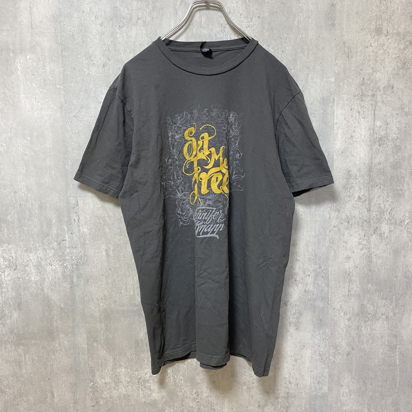 古着 used　THE CONCERT TEE　半袖プリントTシャツ　クルーネック　チャコールグレー　レトロデザイン　Lサイズ　