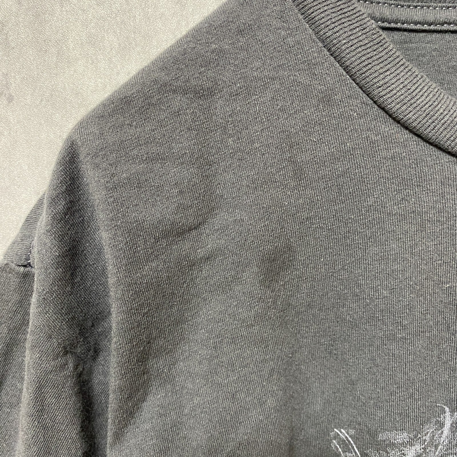 古着 used　THE CONCERT TEE　半袖プリントTシャツ　クルーネック　チャコールグレー　レトロデザイン　Lサイズ　
