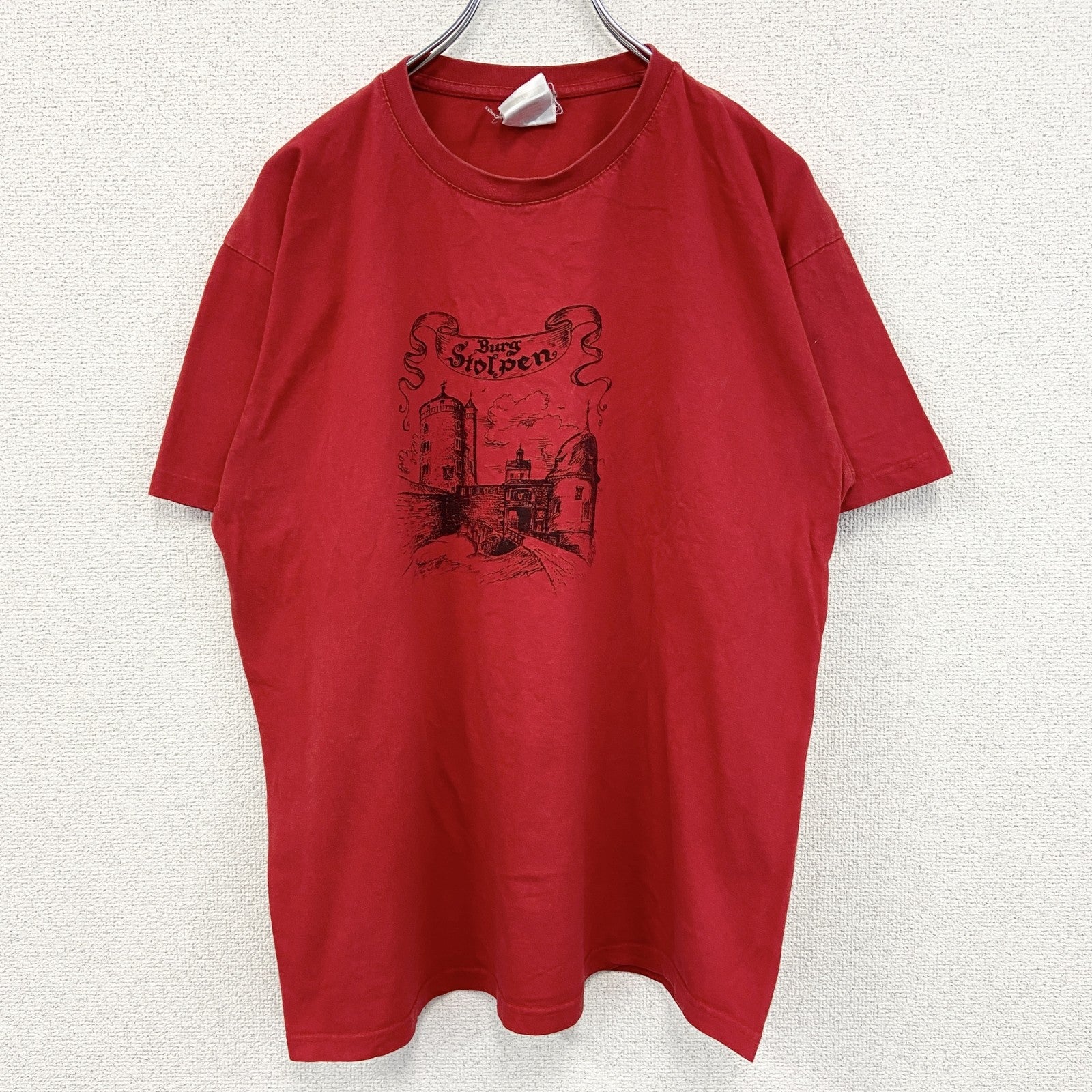 古着 used　B&C ビー&シー　半袖プリントTシャツ　カジュアルデザイン　赤　クルーネック　レトロデザイン　Lサイズ