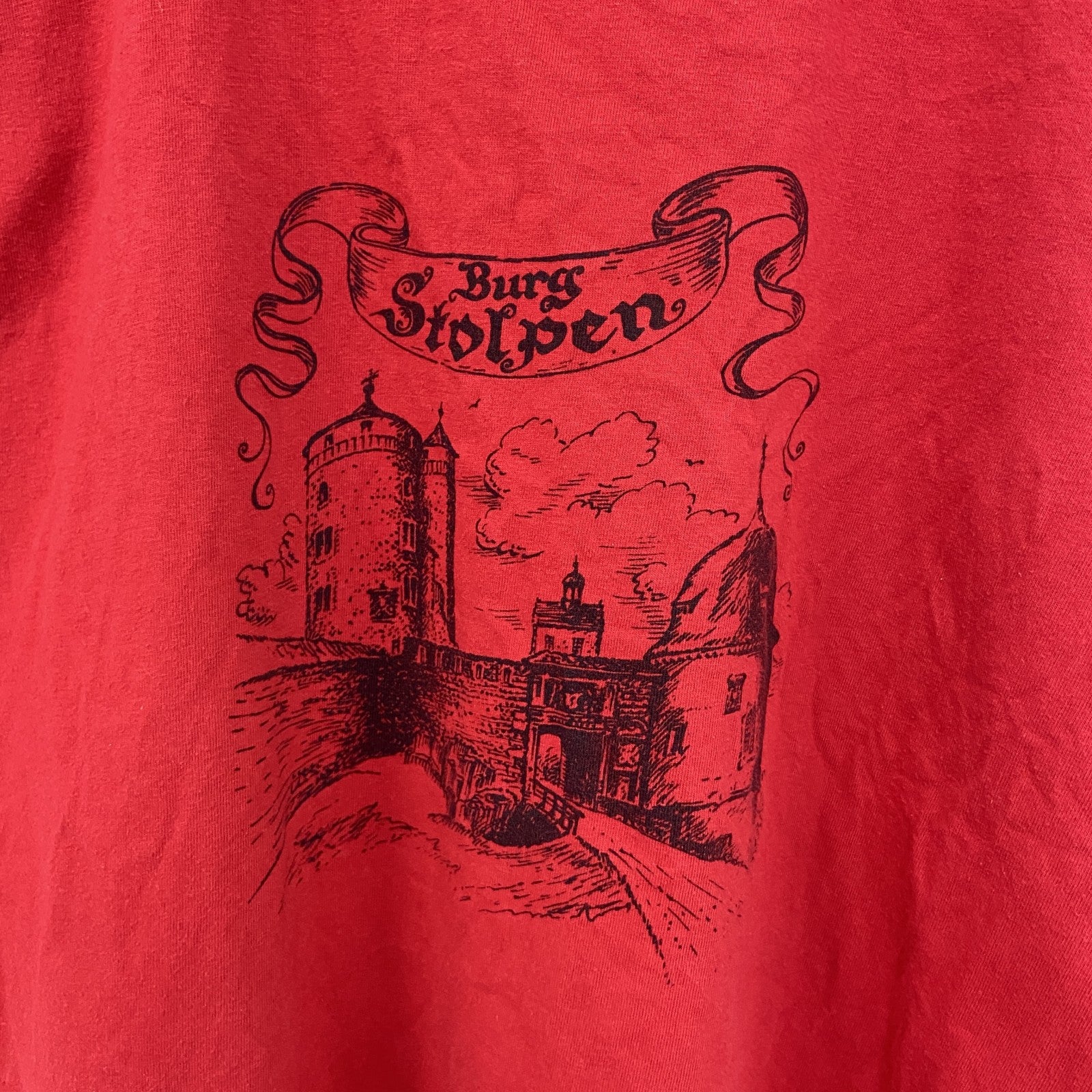 古着 used　B&C ビー&シー　半袖プリントTシャツ　カジュアルデザイン　赤　クルーネック　レトロデザイン　Lサイズ