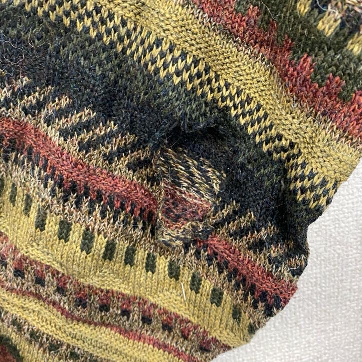 BURTON　アルパカ混アクリルニットセーター　総柄　マルチカラー　Mサイズ