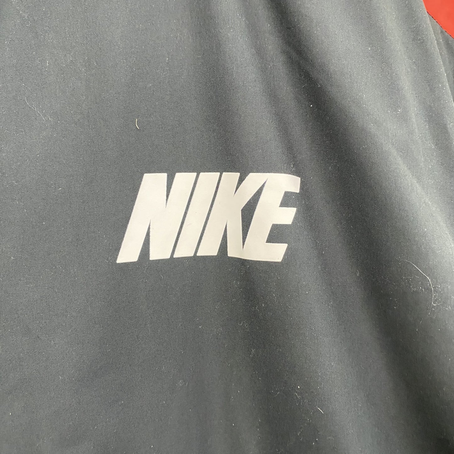 NIKE　ナイキ　トラックジャケット/ジャージ　デカロゴ　ブラック　グレー　レッド　XLサイズ