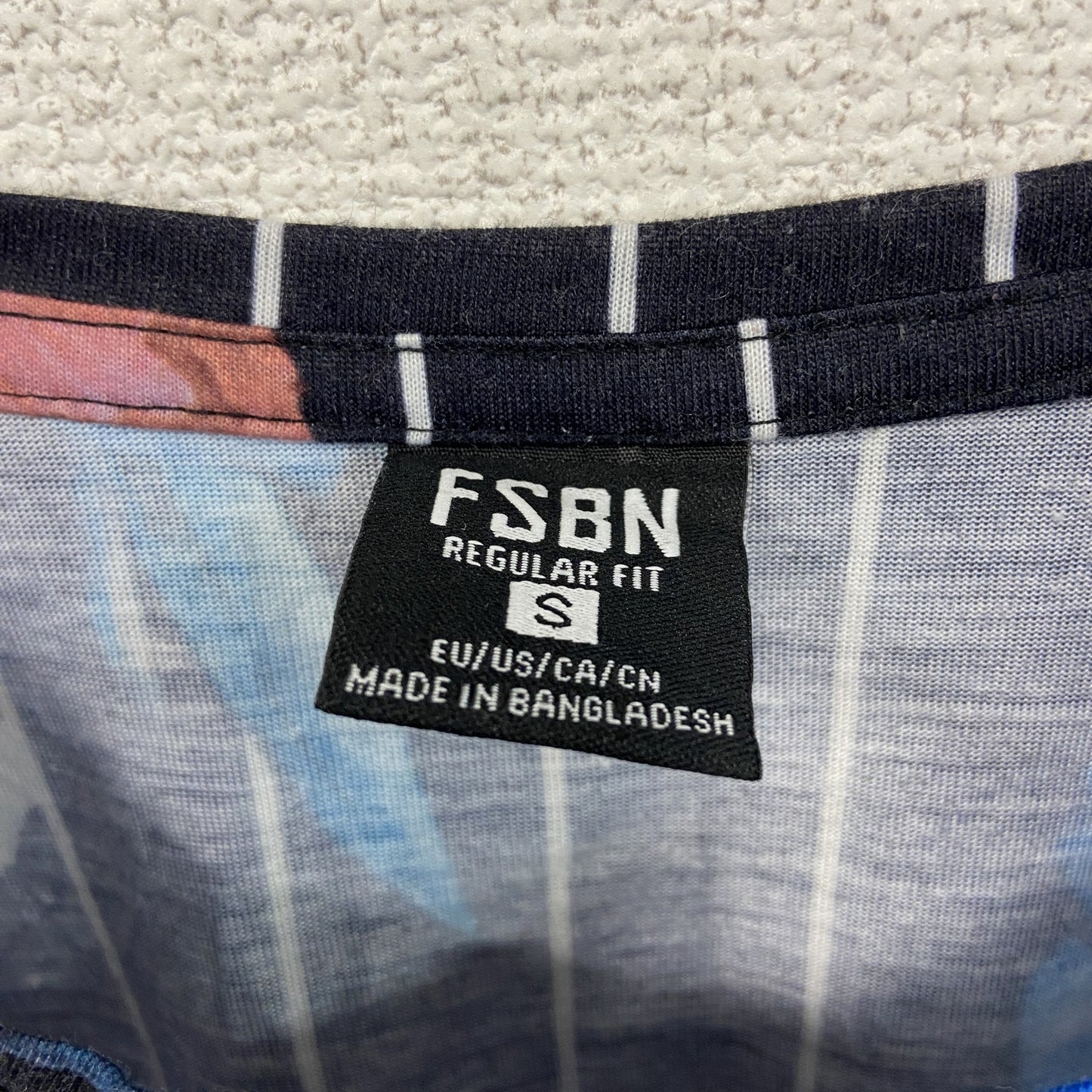 古着 used　FSBN　半袖総柄プリントTシャツ　花柄　カジュアルデザイン　黒　個性的　レトロ　クルーネック　Sサイズ