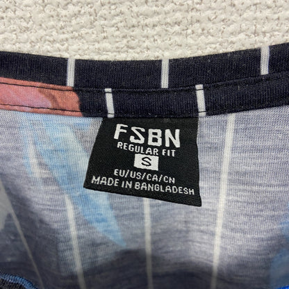 古着 used　FSBN　半袖総柄プリントTシャツ　花柄　カジュアルデザイン　黒　個性的　レトロ　クルーネック　Sサイズ