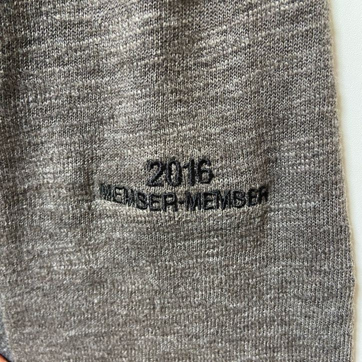 LEVELWEAR　ハーフジップスウェット/トレーナー　フェード　ワンポイント　刺繍ロゴ　ハイネック　ダークグレー　Lサイズ