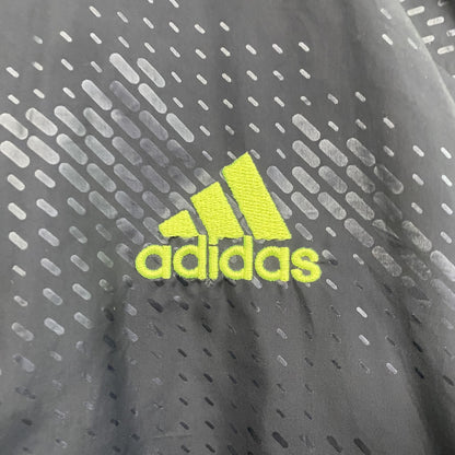 adidas　アディダス　トラックジャケット/ジャージ　パフォーマンスロゴ　黒　ブラック　Mサイズ