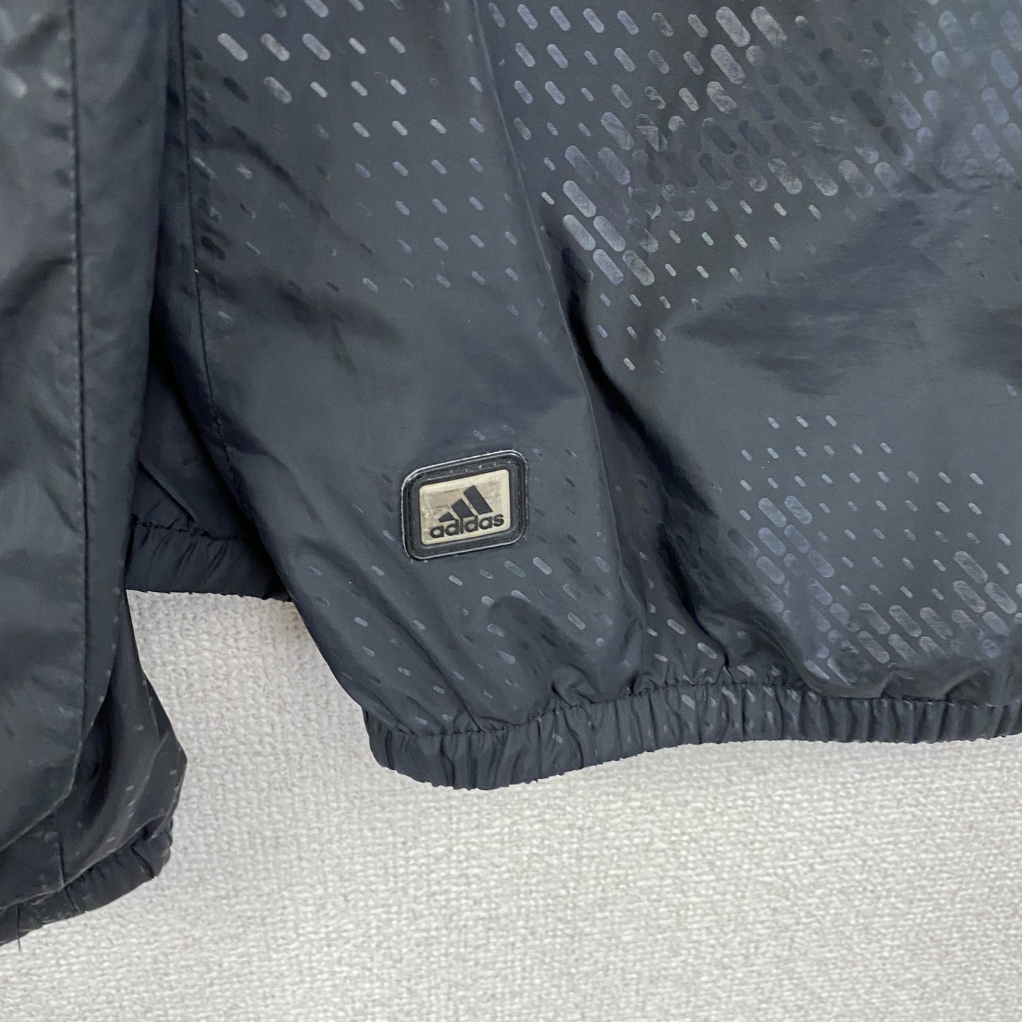 adidas　アディダス　トラックジャケット/ジャージ　パフォーマンスロゴ　黒　ブラック　Mサイズ