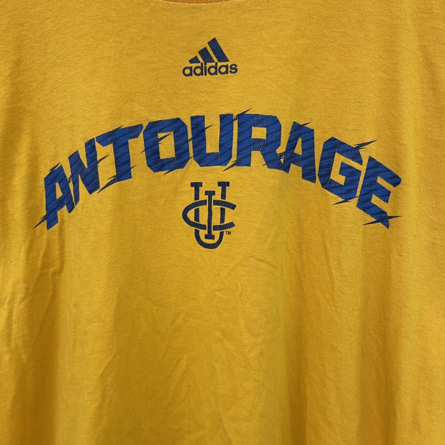 古着 used　adidas アディダス　半袖プリントTシャツ　WELLS FARCO　黄色　カジュアル　クルーネック　Lサイズ