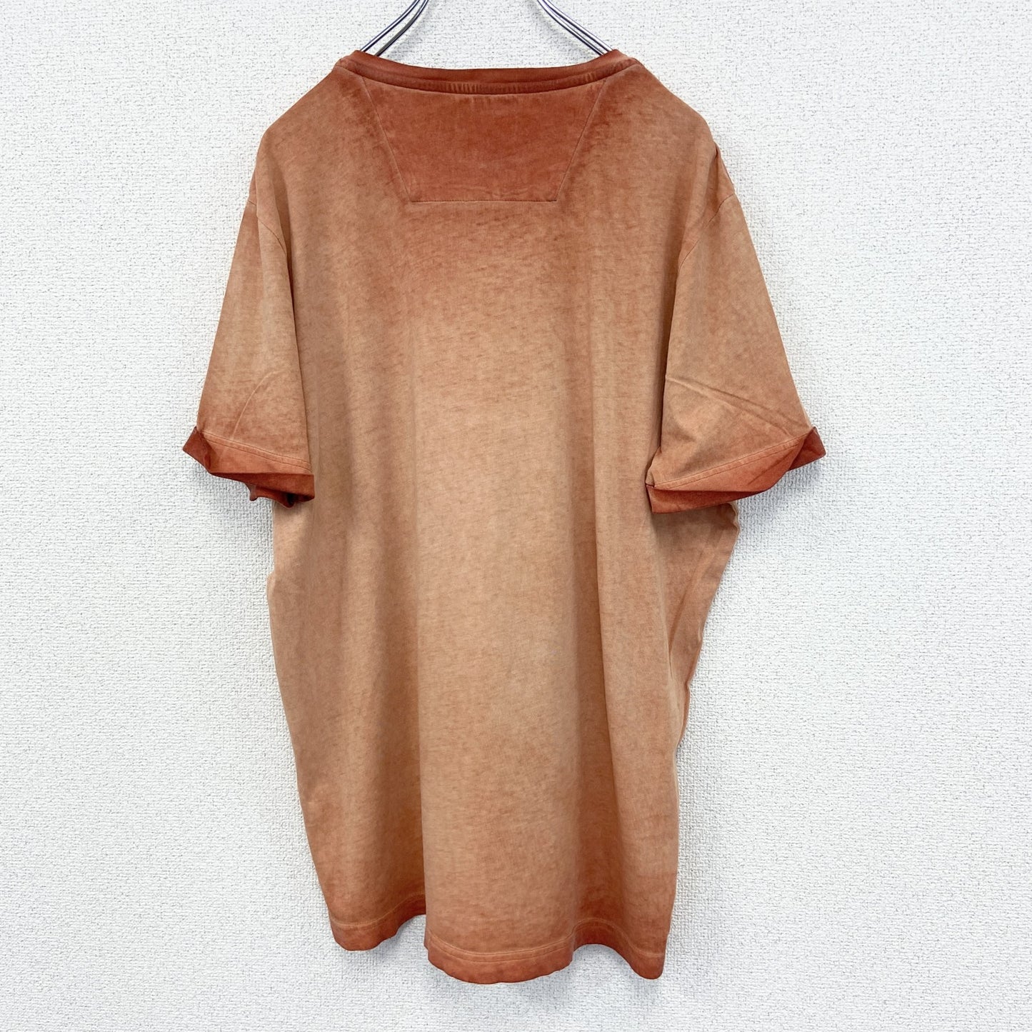 古着 used　PME LEGEND　半袖プリントTシャツ　ヴィンテージ風　オレンジ　カジュアルデザイン　Vネック　Lサイズ