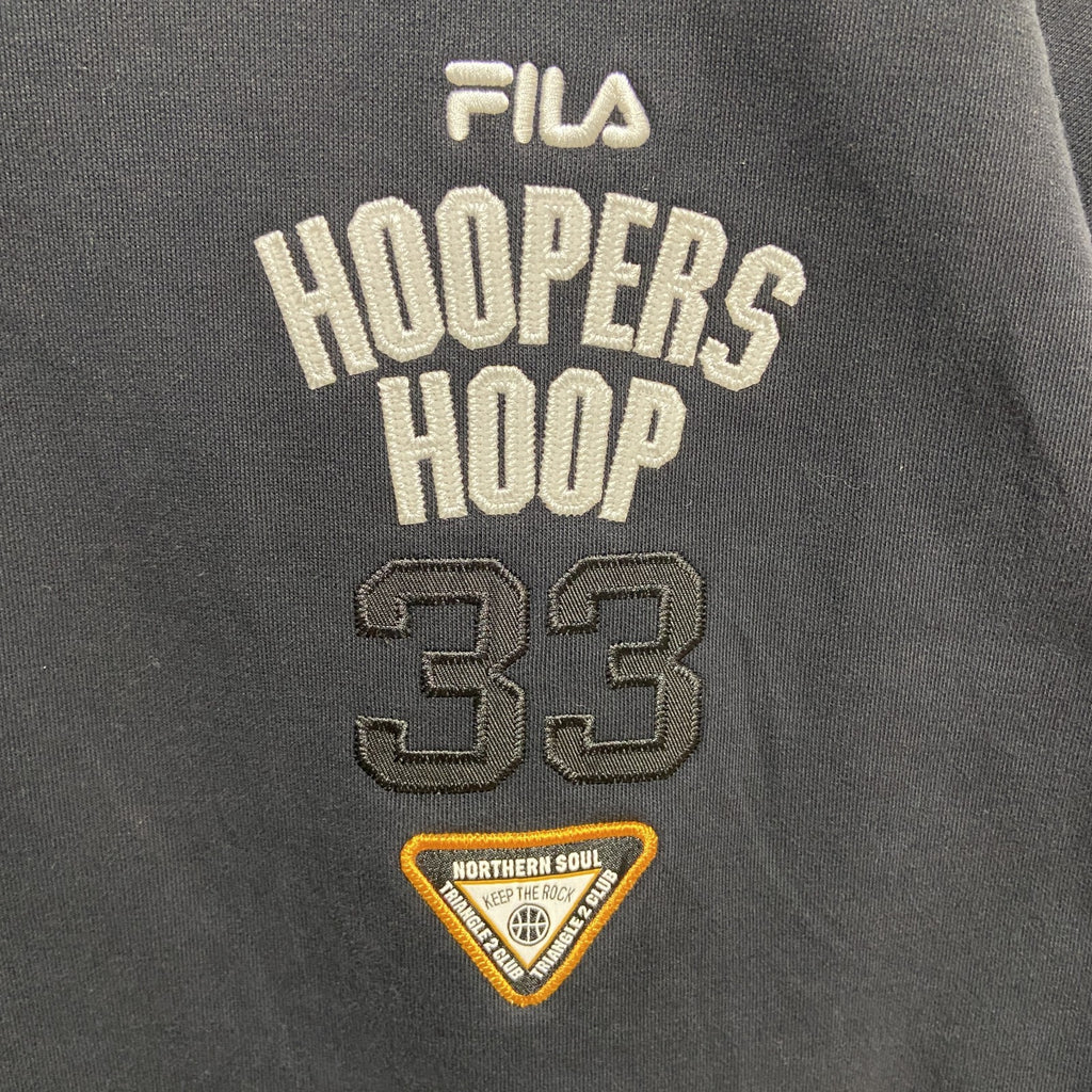 古着 used FILA フィラ　長袖クルーネックワッペンロゴスウェット　トレーナー　個性的　レトロデザイン　ブラック　Ｍサイズ