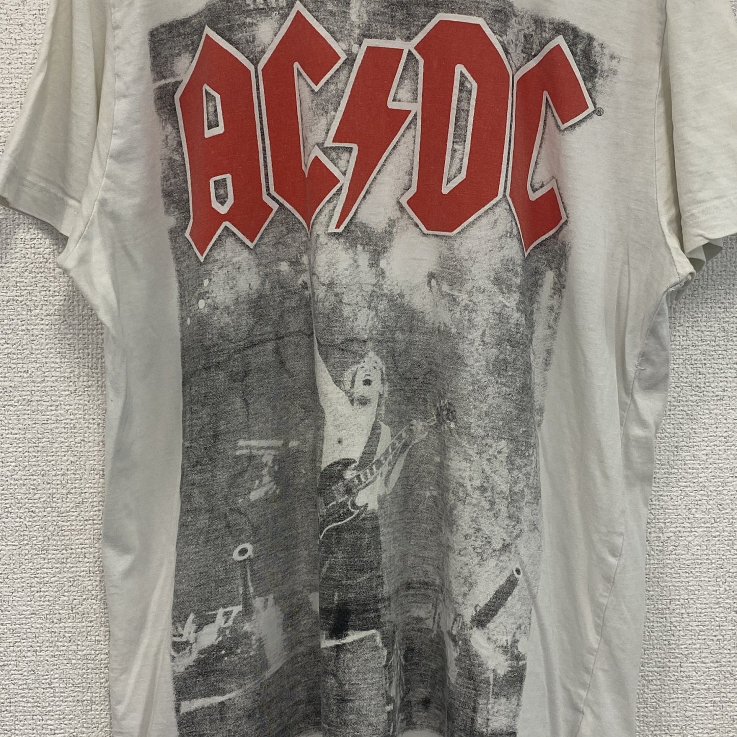 古着 used　AC/DC　半袖バンドプリントTシャツ　レトロデザイン　ミュージシャン　ロック　クルーネック　白　ホワイト　