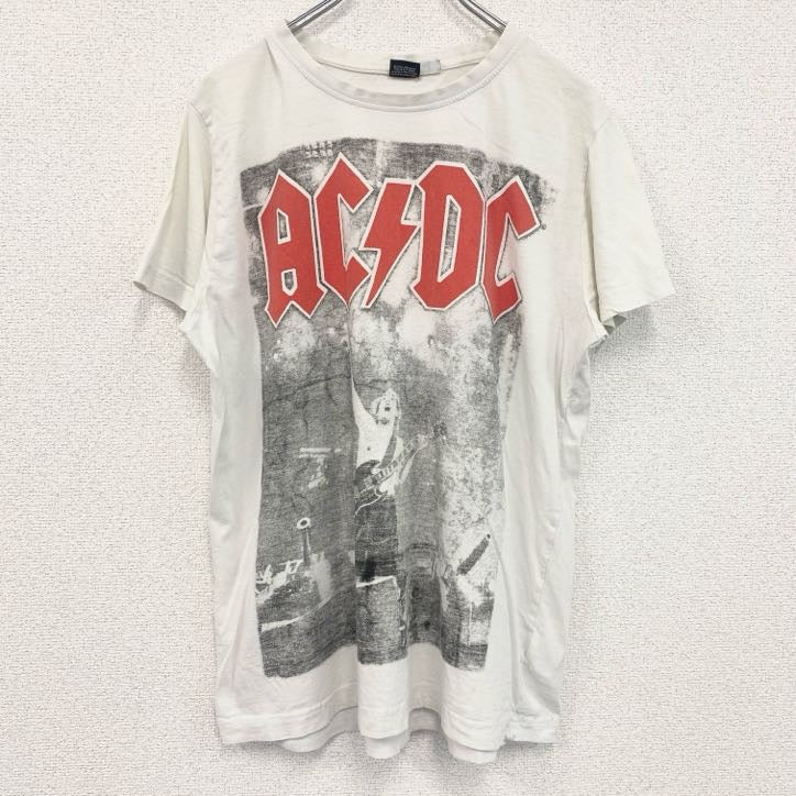 古着 used　AC/DC　半袖バンドプリントTシャツ　レトロデザイン　ミュージシャン　ロック　クルーネック　白　ホワイト　