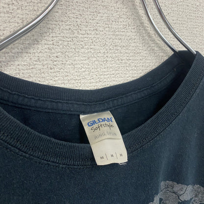 GILDAN　ギルダン　Sister　半袖バンドプリントTシャツ　4連プリント　クルーネック　黒　ブラック　Mサイズ