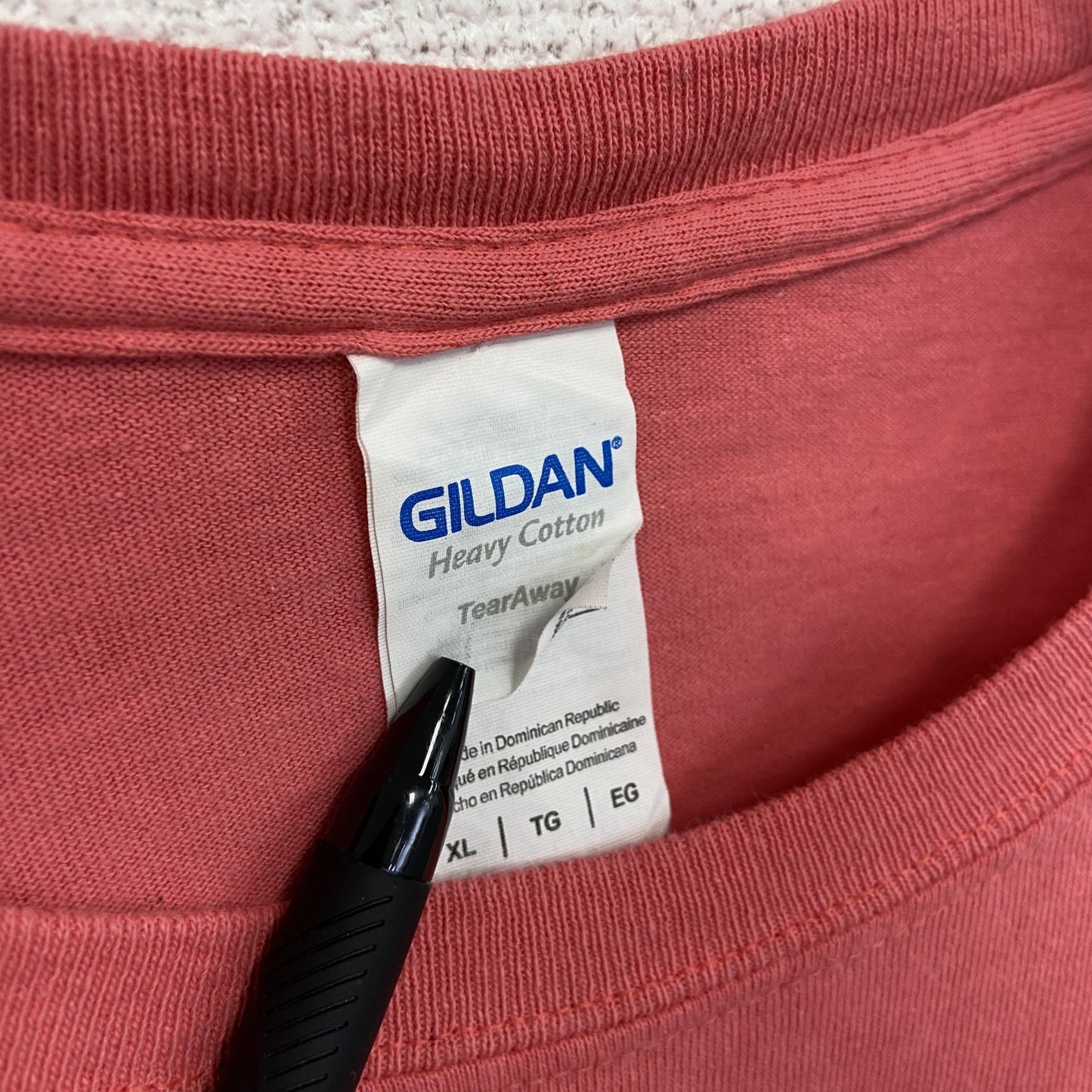 古着 used　GILDAN ギルダン　半袖プリントTシャツ　犬　dog　ピンク　カジュアルデザイン　レトロ　XLサイズ