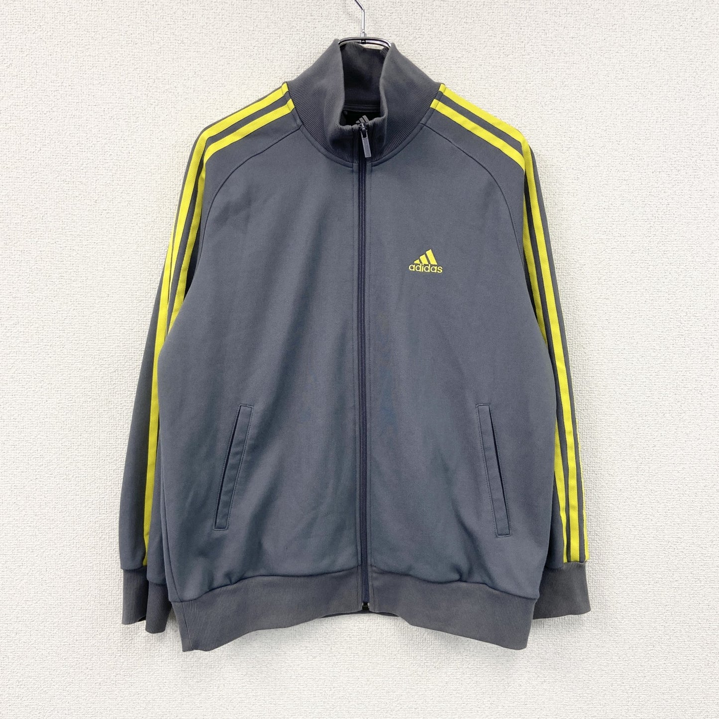 adidas　アディダス　トラックジャケット/ジャージ　灰色　グレー　Lサイズ
