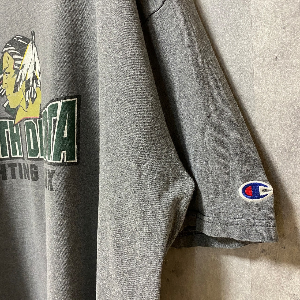 古着 used　Champion チャンピオン　半袖クルーネックプリントTシャツ　レトロデザイン　オーバーサイズ　XXLサイズ
