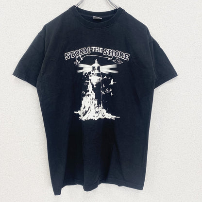 FRUIT OF THE LOOM　半袖プリントバンドTシャツ　Storm the Shore　クルーネック　黒　ブラック　Sサイズ