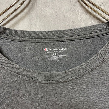 古着 used　Champion チャンピオン　半袖クルーネックプリントTシャツ　レトロデザイン　オーバーサイズ　XXLサイズ