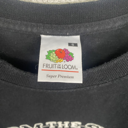 FRUIT OF THE LOOM　半袖プリントバンドTシャツ　Storm the Shore　クルーネック　黒　ブラック　Sサイズ